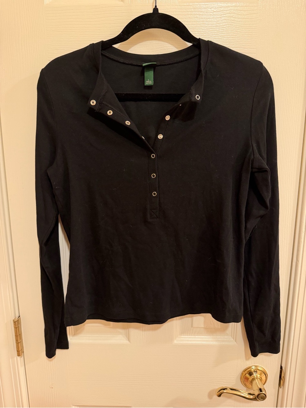 wild fable Black Long-Sleeve Snap Henley
